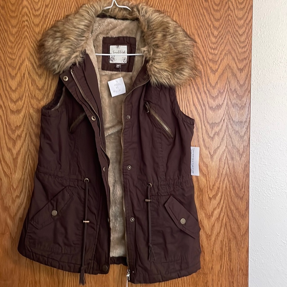 Snobbish collection vest
